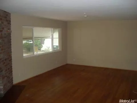 2337 Edgebrook Dr, Modesto, CA 95354 photo 2