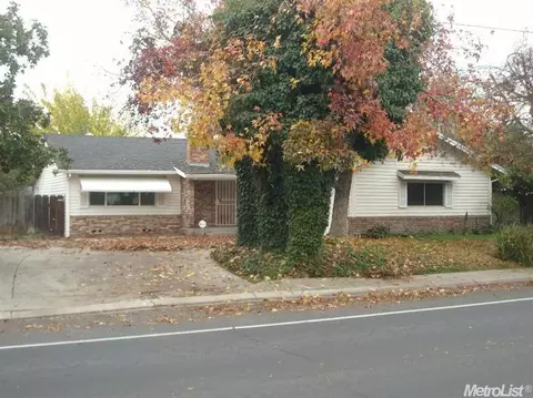 2337 Edgebrook Dr, Modesto, CA 95354 photo 1