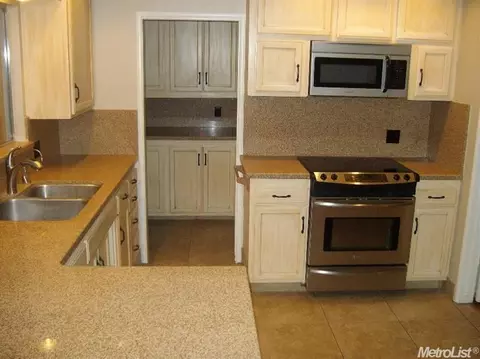 2337 Edgebrook Dr, Modesto, CA 95354 photo 9