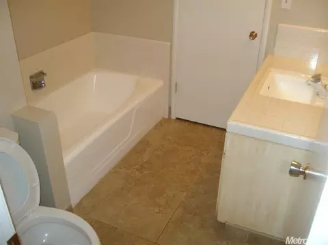 2337 Edgebrook Dr, Modesto, CA 95354 photo 13