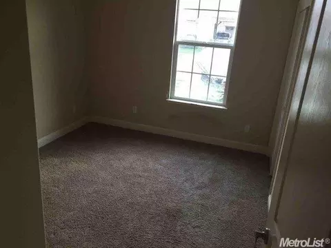 2057 Holt Dr, Lodi, CA 95242 photo 14