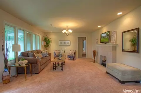 2251 Van Ufford Ln, Carmichael, CA 95608 photo 2
