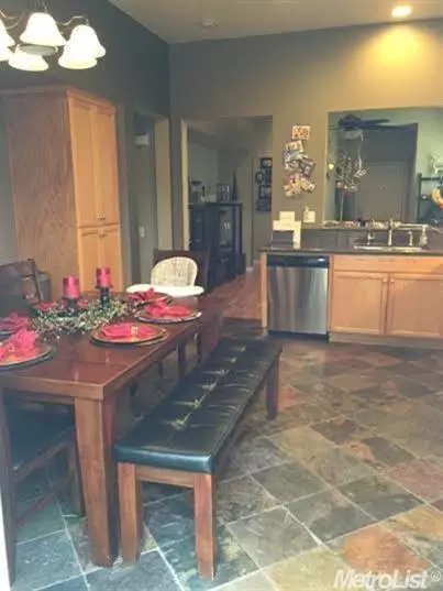 1651 E Springer Dr, Turlock, CA 95382 photo 6