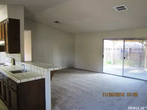 1000 W Union St, Modesto, CA 95356 photo 4