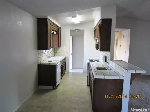 1000 W Union St, Modesto, CA 95356 photo 3