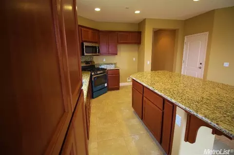 1472 Field Dr, Turlock, CA 95380 photo 6