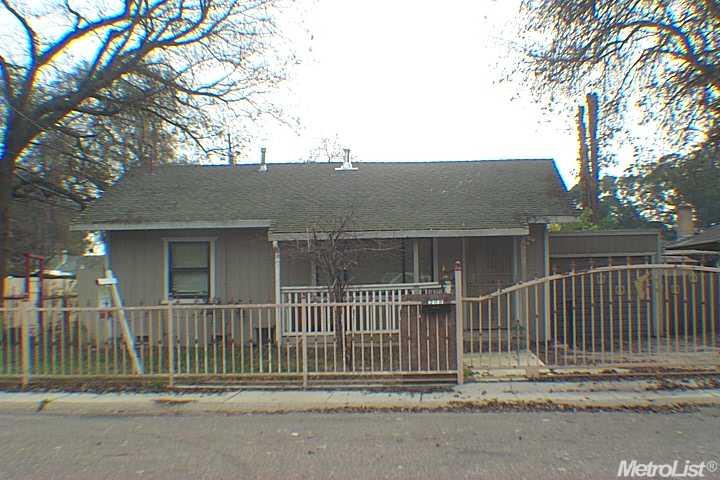 208 B St, Galt, CA 95632 photo 1