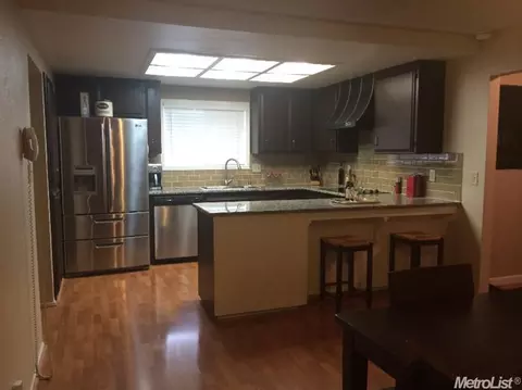 900 Alpine Ave, Manteca, CA 95336 photo 5