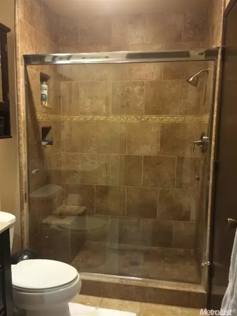 900 Alpine Ave, Manteca, CA 95336 photo 3