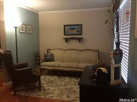 900 Alpine Ave, Manteca, CA 95336 photo 2