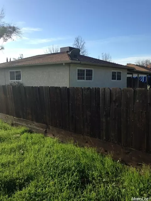 1705 Loughborough Dr, Merced, CA 95348 photo 4
