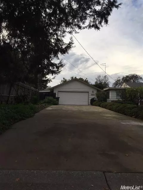 5311 Flagstone St, Carmichael, CA 95608 photo 2