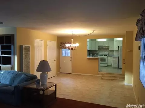 5311 Flagstone St, Carmichael, CA 95608 photo 4