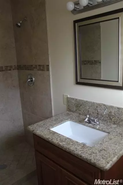 818 Frank Ct, Manteca, CA 95336 photo 6