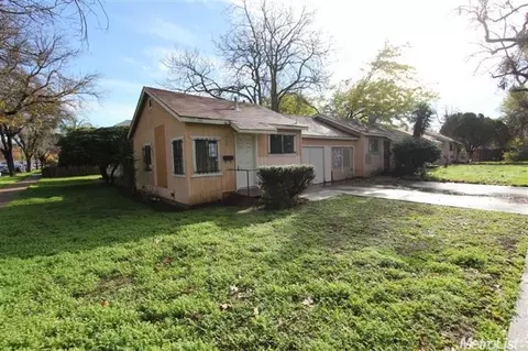 704 S Madison St, Modesto, CA 95351 photo 2