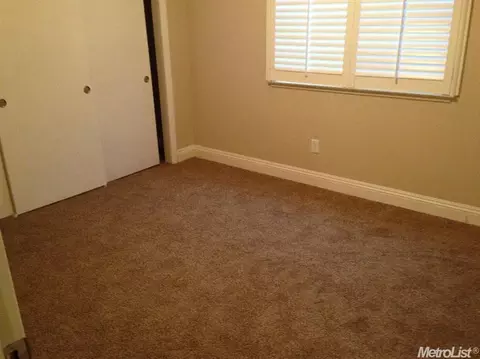 427 E Century Blvd, Lodi, CA 95240 photo 5