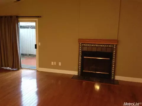 427 E Century Blvd, Lodi, CA 95240 photo 2