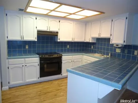5717 John Richard Ct, Carmichael, CA 95608 photo 9