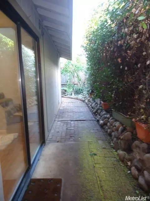 5717 John Richard Ct, Carmichael, CA 95608 photo 21