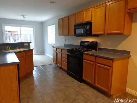 10863 N Ivoryton Way, Mather, CA 95655 photo 3