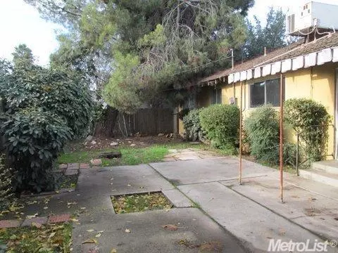1122 W 10th St, Merced, CA 95341 photo 11