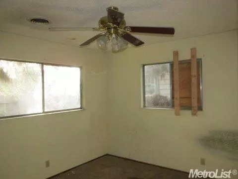 1122 W 10th St, Merced, CA 95341 photo 7