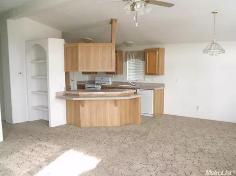 1400 Meredith Ave #42, Gustine, CA 95322 photo 3