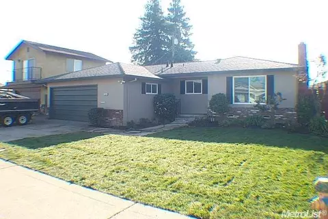 2126 Tracy Pl, Lodi, CA 95242 photo 1