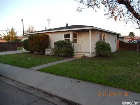 2005 Sequoia St, Ceres, CA 95307 photo 1