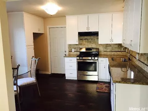 28 E Wallis Ave, Gustine, CA 95322 photo 3