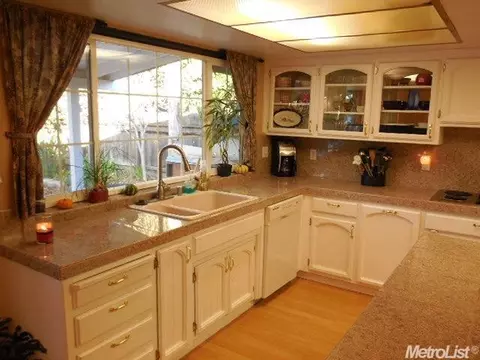 2605 Pinot Ln, Modesto, CA 95356 photo 4