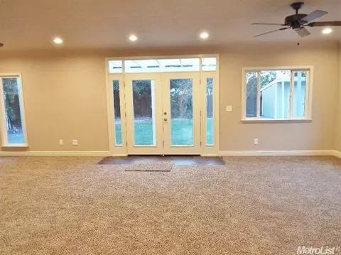1237 Sycamore Ave, Modesto, CA 95350 photo 11