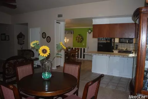 2105 Sunny Oak Ct, Modesto, CA 95355 photo 8
