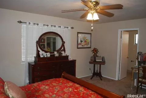 2105 Sunny Oak Ct, Modesto, CA 95355 photo 14