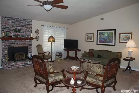 2105 Sunny Oak Ct, Modesto, CA 95355 photo 4