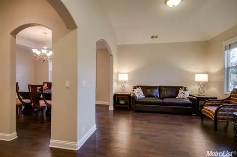 3724 Gaviota Pl, Davis, CA 95618 photo 5