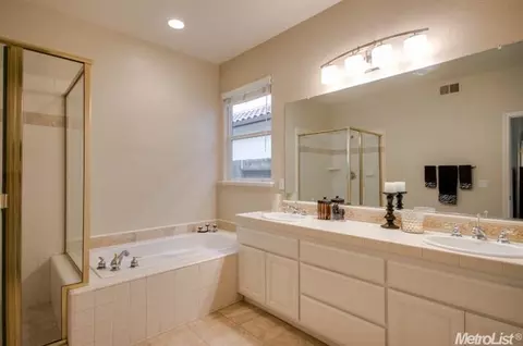 3724 Gaviota Pl, Davis, CA 95618 photo 17