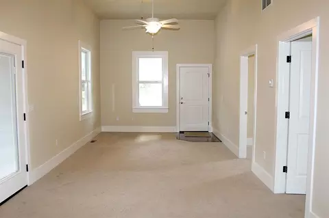 138 Center St, Jackson, CA 95642 photo 9