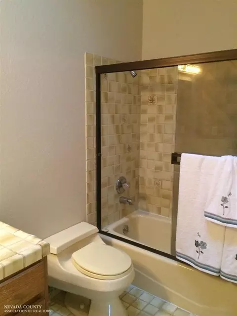 Undisclosed, Grass Valley, CA 95945 photo 9