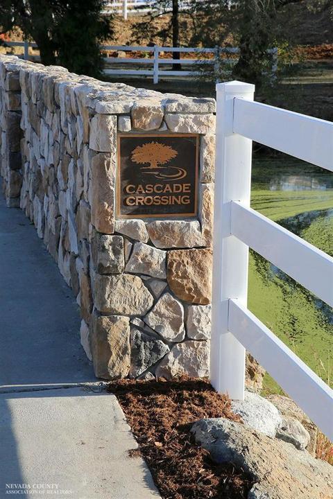 21724 Cascade Crossing Rd, Grass Valley, CA 95949 photo 2