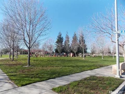 461 Sandy Way, Turlock, CA 95382 photo 3