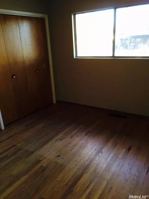 2713 Warwick Ln, Modesto, CA 95350 photo 7