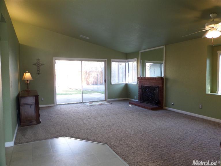 75 Edward Ct, Tracy, CA 95376 photo 3