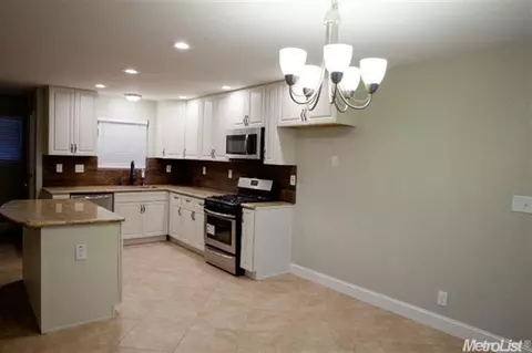 8733 Pershing Ave, Orangevale, CA 95662 photo 5
