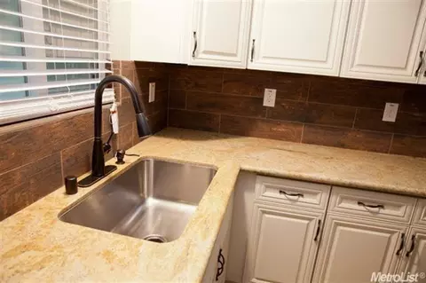 8733 Pershing Ave, Orangevale, CA 95662 photo 7