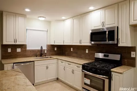 8733 Pershing Ave, Orangevale, CA 95662 photo 6