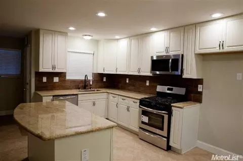 8733 Pershing Ave, Orangevale, CA 95662 photo 3
