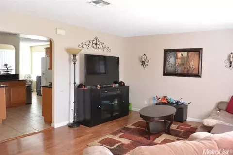 1601 Lynch Dr, Tracy, CA 95376 photo 4
