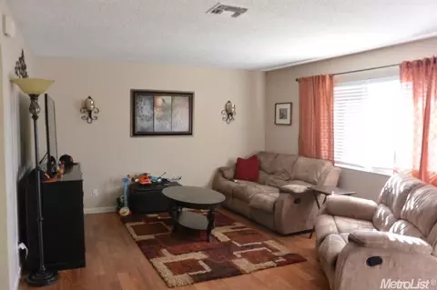 1601 Lynch Dr, Tracy, CA 95376 photo 3