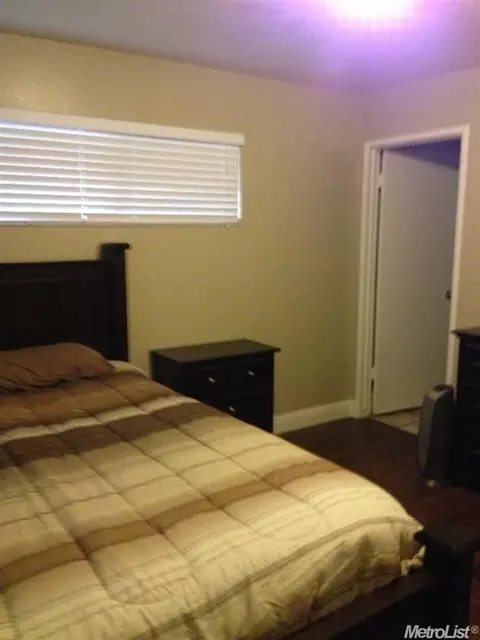 1214 Multnomah Dr, Modesto, CA 95350 photo 17